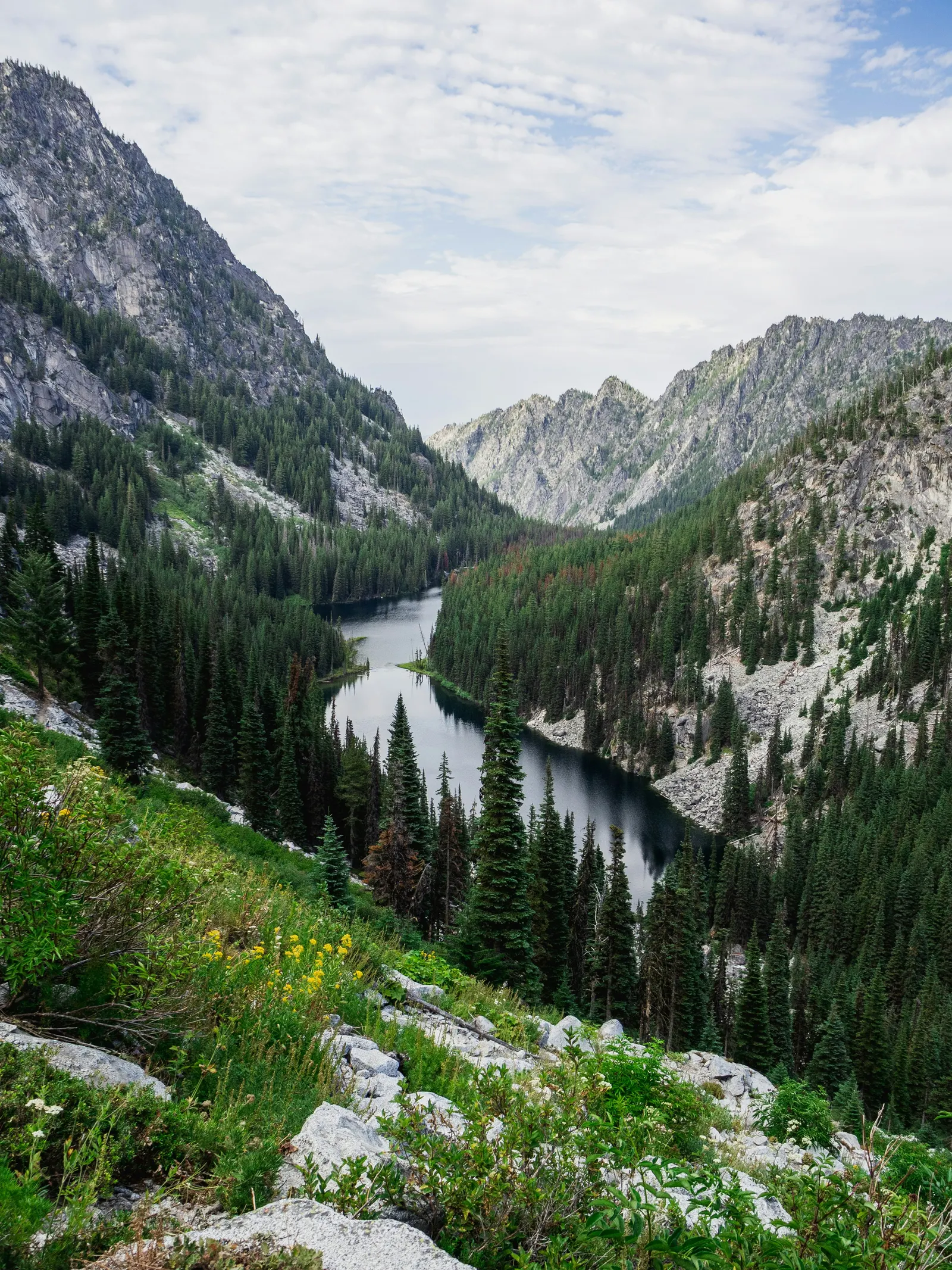 An alpine lake in the Enchantments above Leavenworth